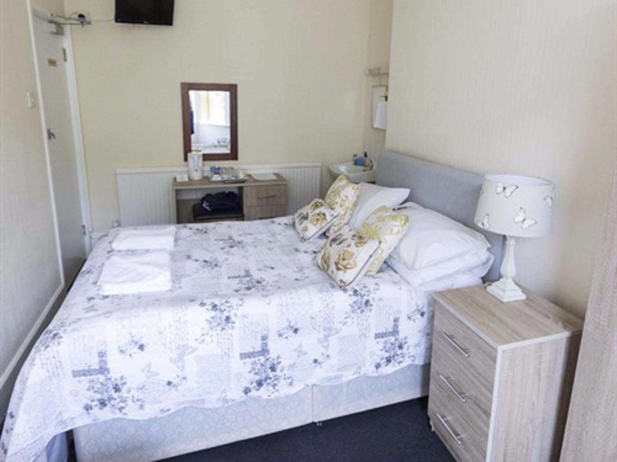 The Firs Bed And Breakfast Plymouth Esterno foto